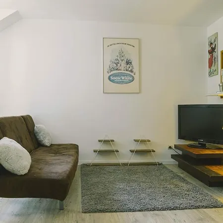 Luka's Charming Near Disneyland Апартаменты Маньи-ле-Онгр